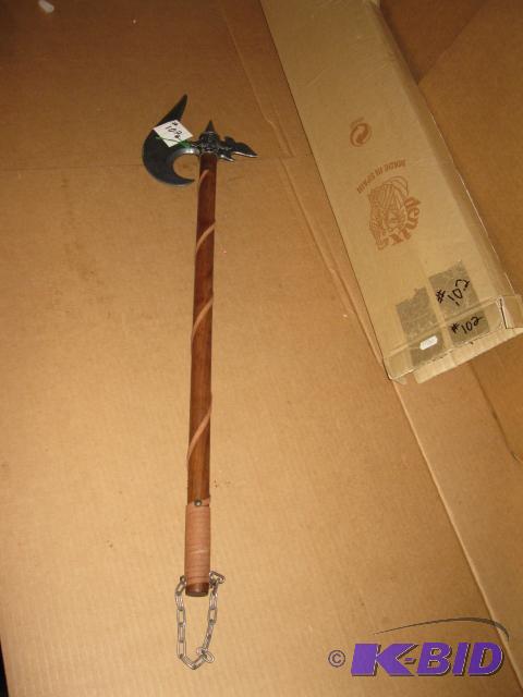 lot 102 image: Replica Medieval battle axe, 31 inch replica,...