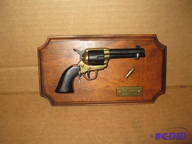 lot 144 image: Small scale Peacemaker 1886 pistol with displ...