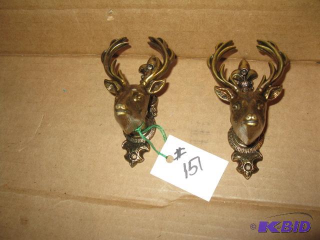 lot 151 image: Display hooks, metal buck head, new in box...