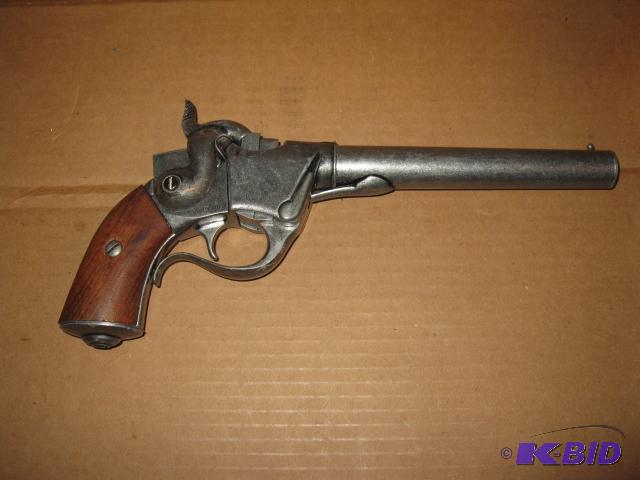 lot 154 image: Replica revolver, metal construction, new in ...