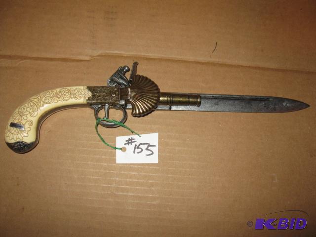 lot 155 image: Replica gunknife combo, metal construction, ...