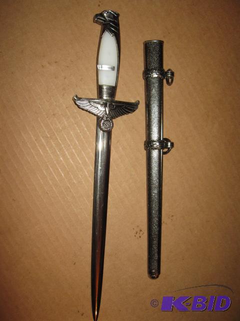 lot 172 image: Replica German knife with metal sheath, new i...