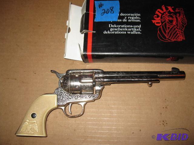 lot 208 image: Replica revolver heavy metal construction, ea...