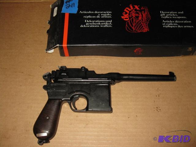 lot 211 image: Replica Mauser broom handle, heavy metal cons...