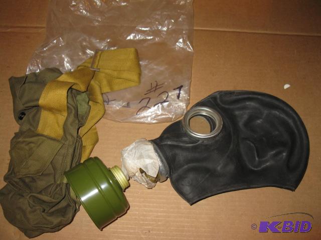 lot 227 image: Gas mask with case. Replica...