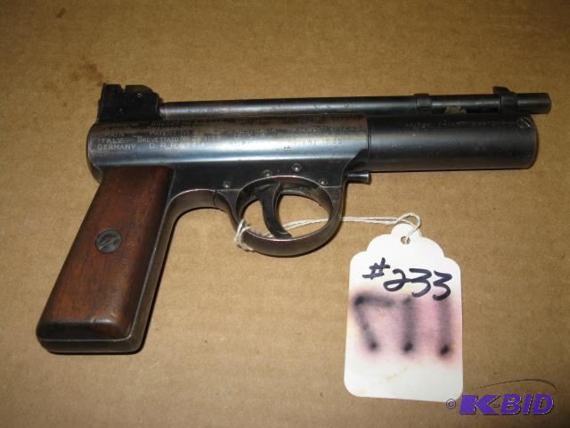 lot 233 image: Webley and Scott Ltd, Mark I air pistol, made...