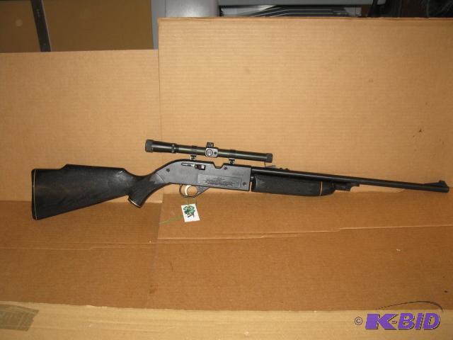 lot 24 image: Crossman air gun, 66 Powermaster .177 cal pel...