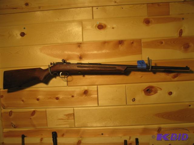 lot 242 image: Ranger bolt action rifle Caliber .22S, L, LR...
