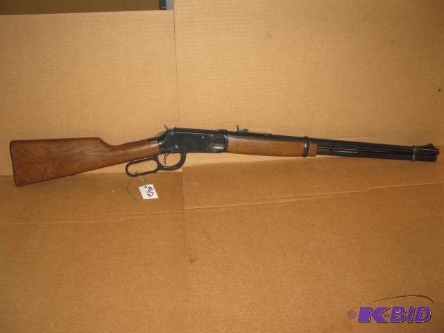 lot 42 image: Daisy Model 1894 lever action repeater bb gun...