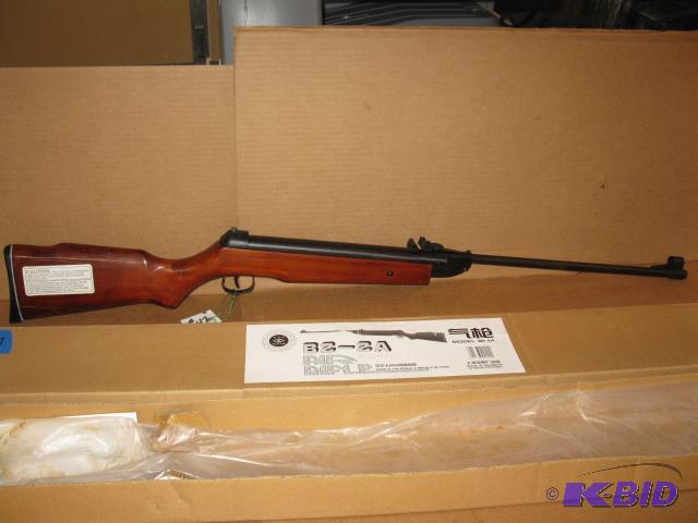 lot 47 image: Air Rifle Model B2-2A, new in box...
