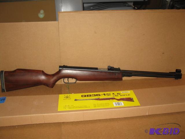 lot 49 image: Air rifle Model QB36-1, new in box...