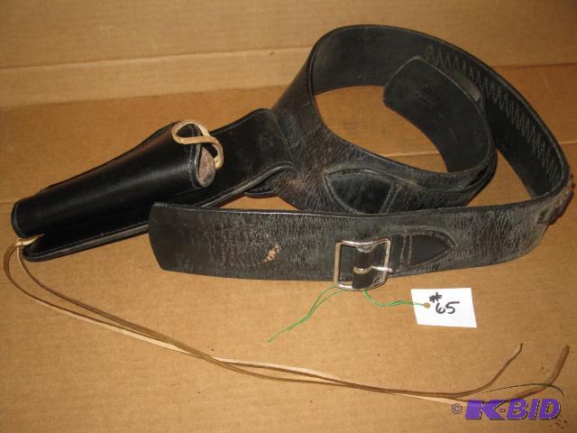 lot 65 image: Black leather holster, Made in Brazil...