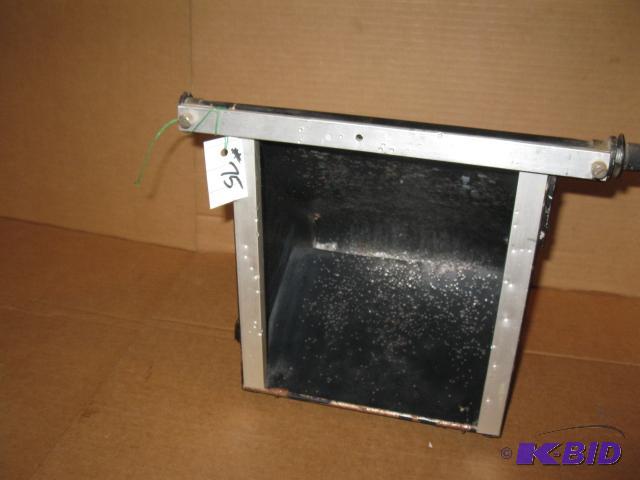 lot 75 image: Powerline Model 879 pelletbb trap...