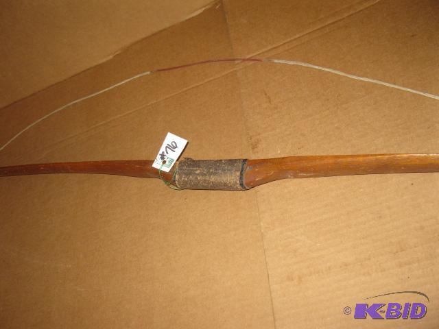 lot 76 image: Old bow...