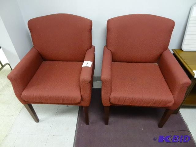 lot 1 image: 2 Matching Cushioned Side Chairs Nice Shape...