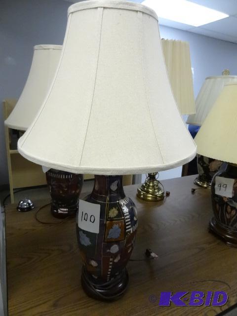 lot 100 image: Decorative Table Lamp...