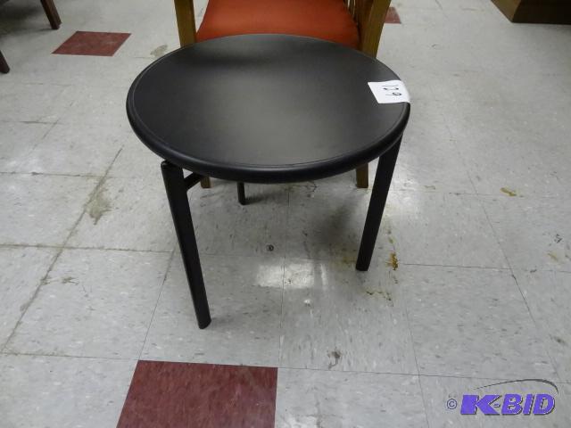 lot 129 image: Metal Framed Side Table 20 X 20...