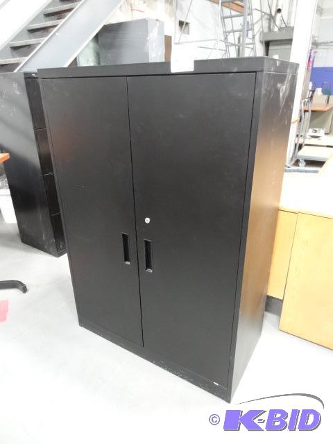 lot 211 image: 2 Door Metal Cabinet. 3 Shelves 36 X 18 X 53...