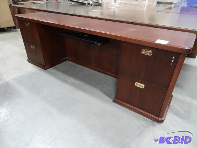 lot 281 image: Wood Desk. Pull Out Keyboard Tray. 4 Drawer L...