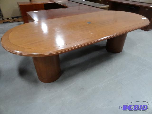 lot 284 image: Oval Wood Conference Table 3 Piece 102 X 44 X...