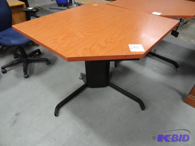 lot 297 image: Lift Desk Model 501-7 Electric Up and Down. 3...