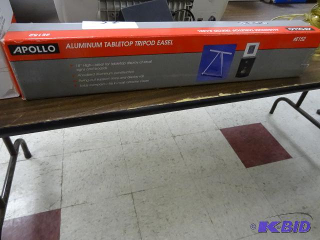 lot 32 image: Apollo Aluminum Table Top Tripod Easel...