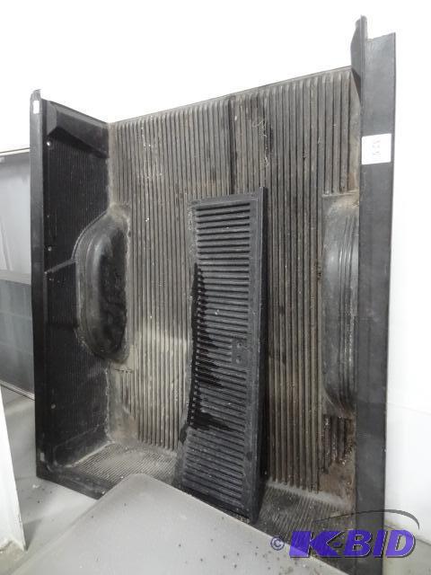 lot 323 image: Bedline for a 1990s Full Size Chevy Truck...