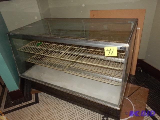 High Volume Bakery Case.. Nice shape.. 59 in ...