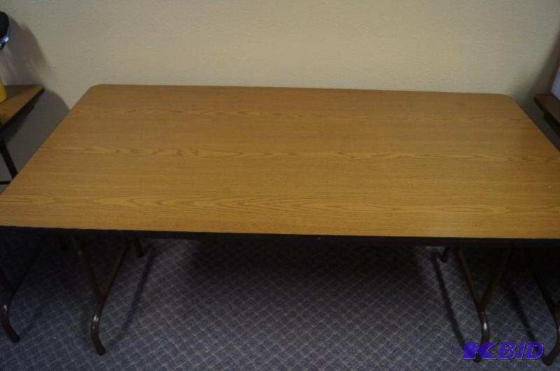 folding table