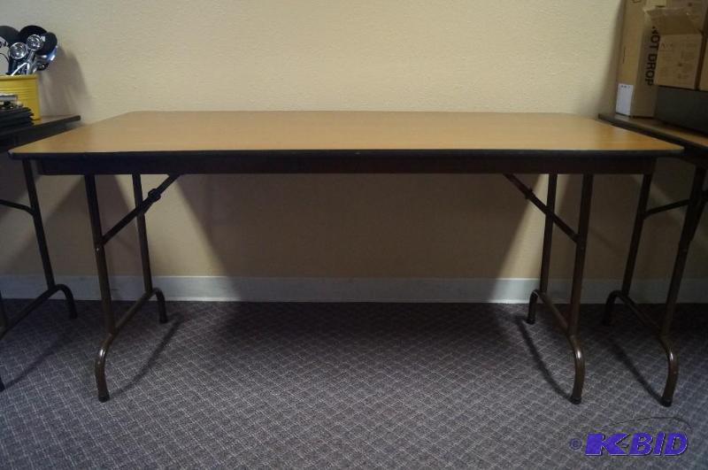folding table