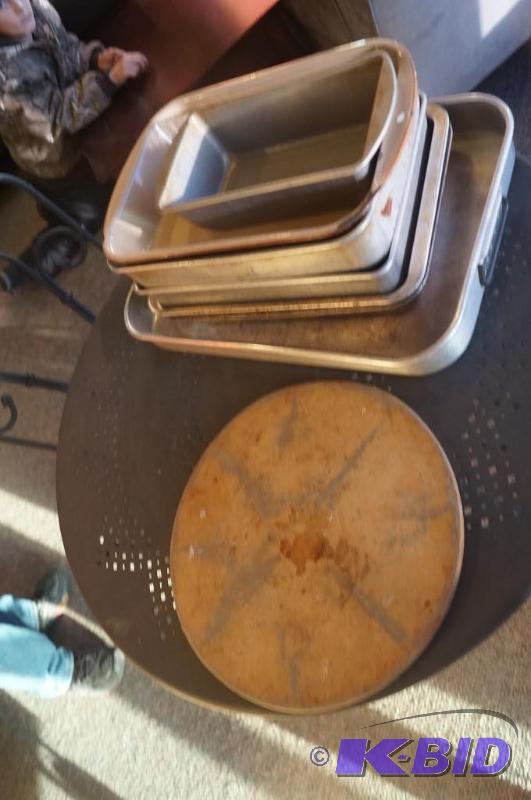 Cake pans