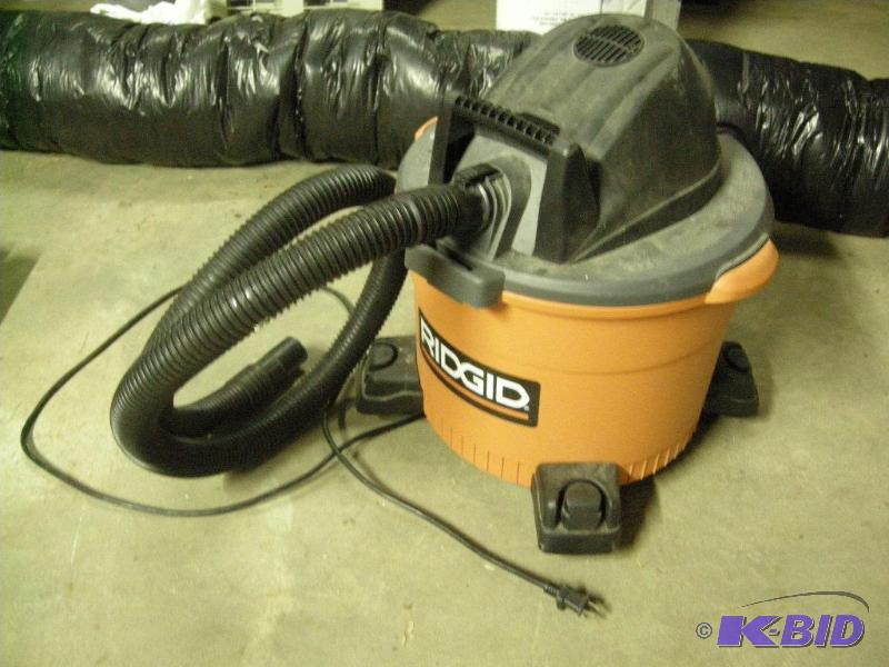 lot 12 image: Ridgid shop vac