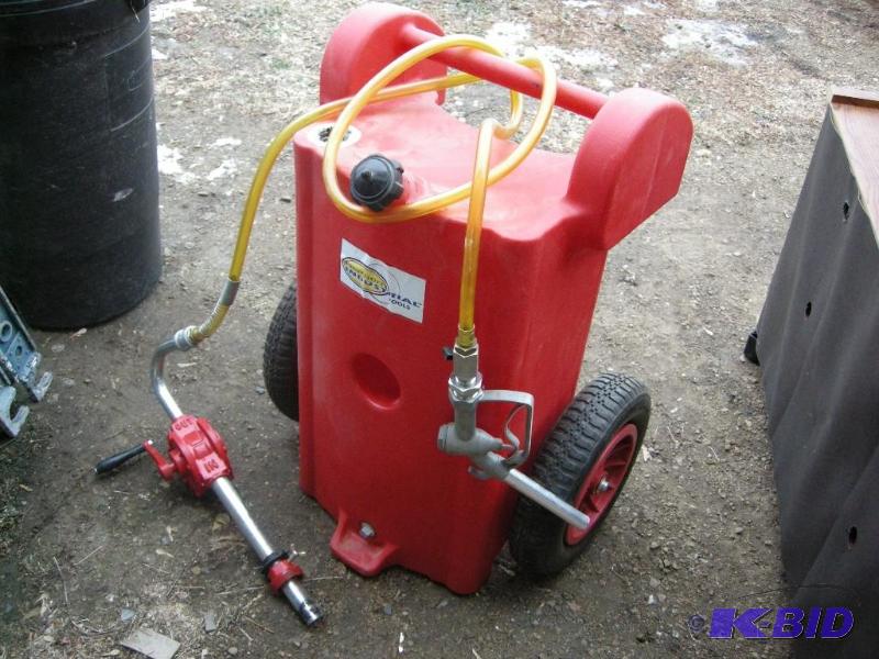 lot 20 image: Mobile gasoline transporter pump