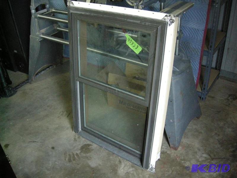 lot 21 image: Pella double hung window