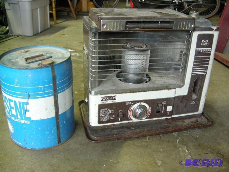 lot 32 image: Robeson Kerosene Heater