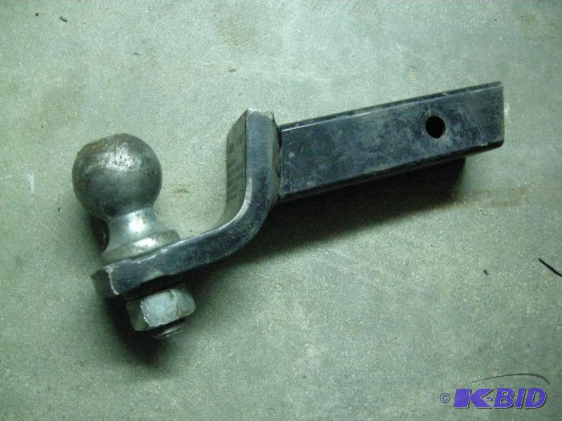 lot 64 image: Receiver hitch