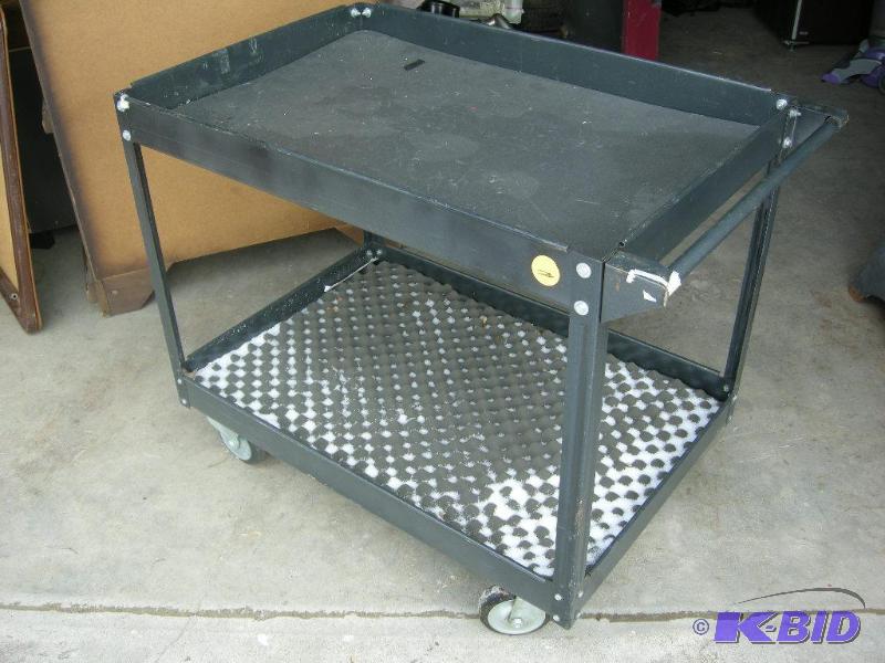 lot 72 image: Roll-around shop cart