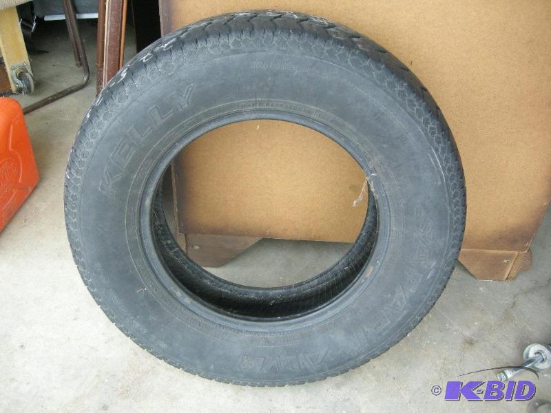 lot 80 image: Kelly Safari Tire