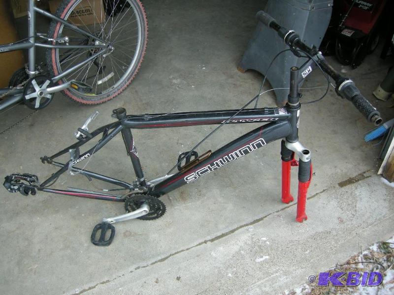 lot 83 image: Schwinn Ranger bike frame