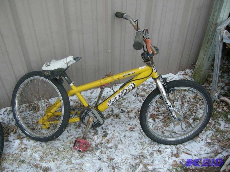 lot 86 image: Haro Bike