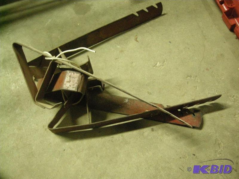 lot 9 image: Roof Jacks