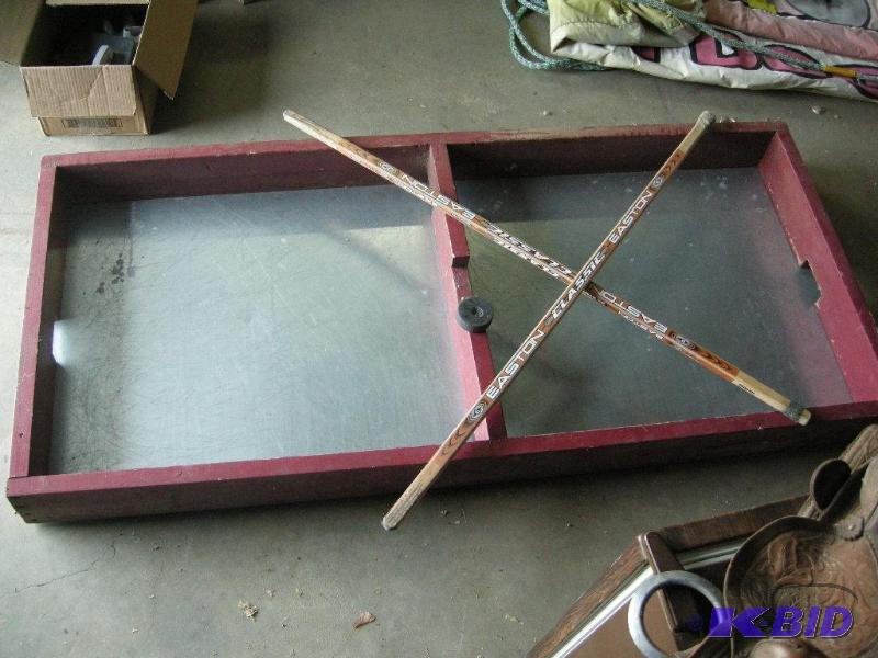 lot 90 image: Box Hockey set