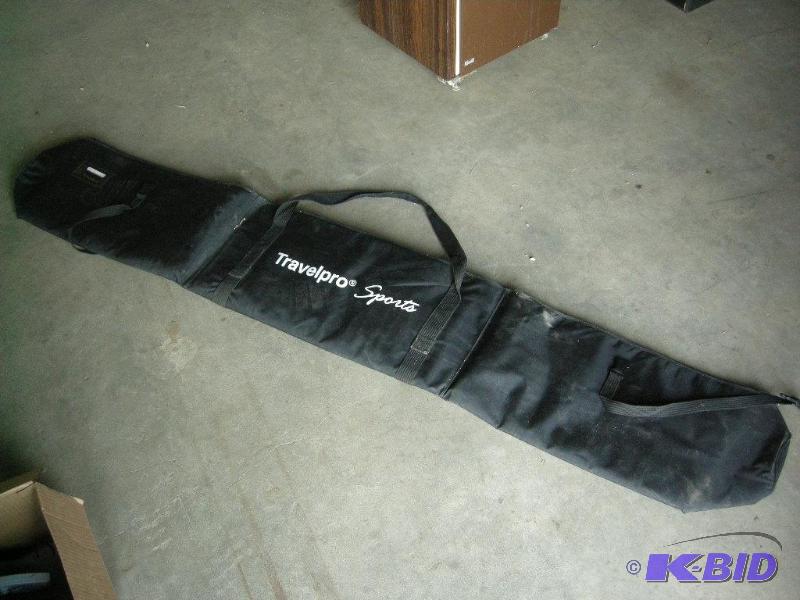 lot 93 image: TravelPro Sports bag