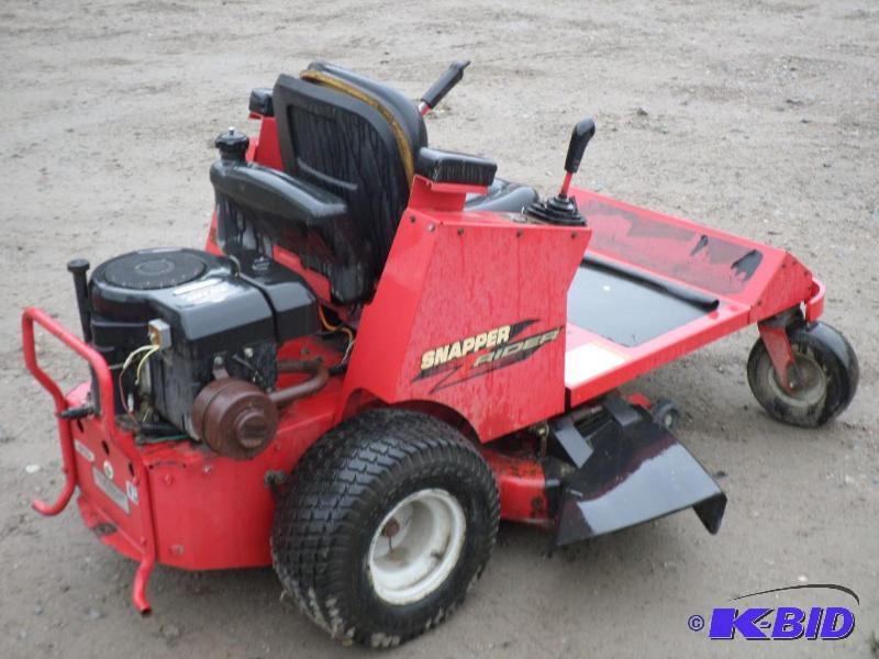 Snapper Rider Yard Cruiser Zero-Turn Mower, B | Loreto