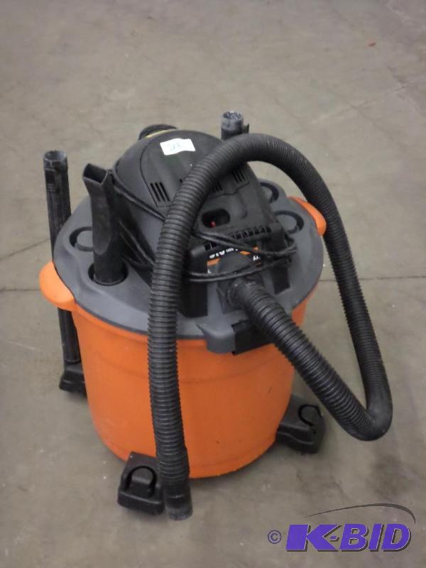 lot 21 image: Ridgid 16-Gallon 5HP WetDry Vac With Accesso...