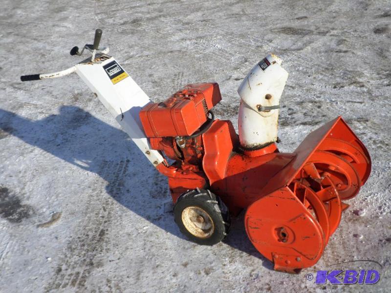 lot 4 image: Montgomery Ward 2-Stage 7HP Snowblower With B...