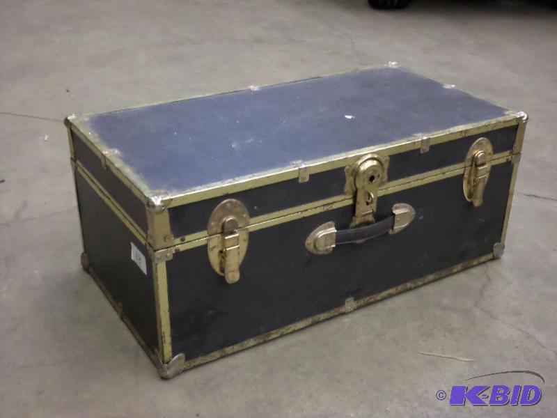 lot 68 image: Vintage Travel Chest...