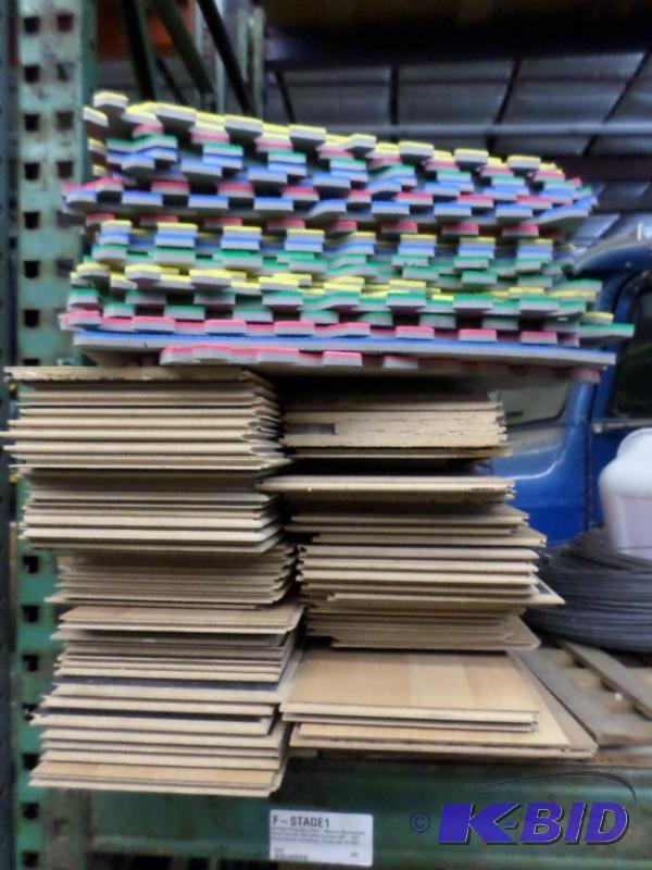 lot 70 image: Lot Of Linking Floor Mats & Linoleum Floo...