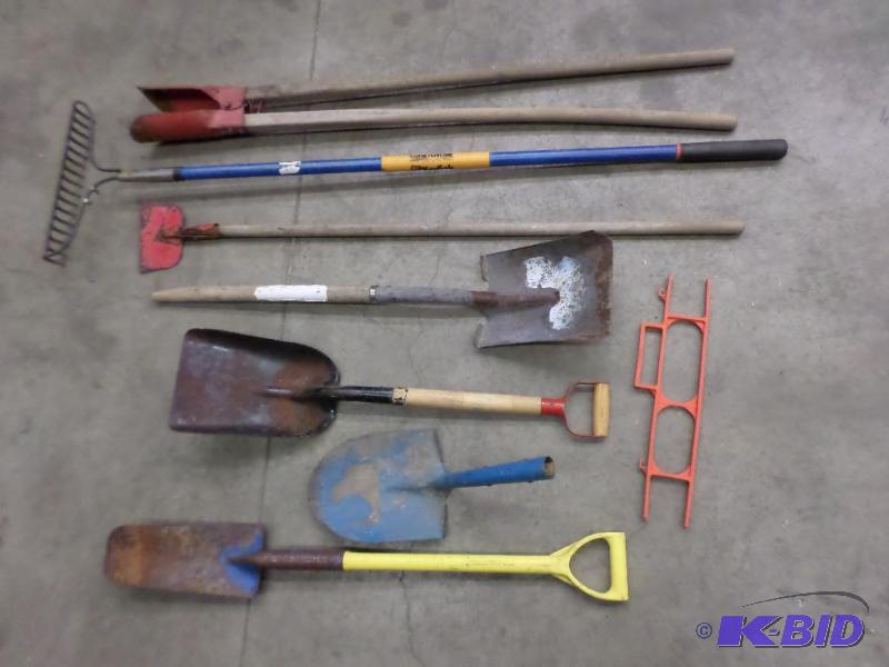 lot 79 image: Lot Of Misc Hand Tools...