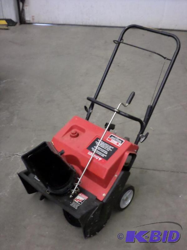 lot 8 image: Murray 20" Snowblower With Electric Star...